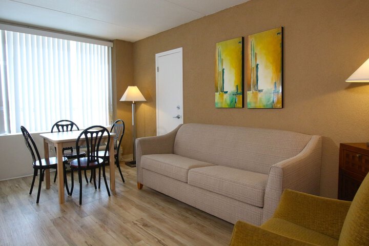 Room 5 of 43