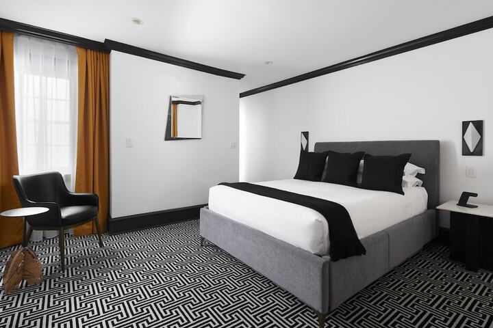Room 29 of 64