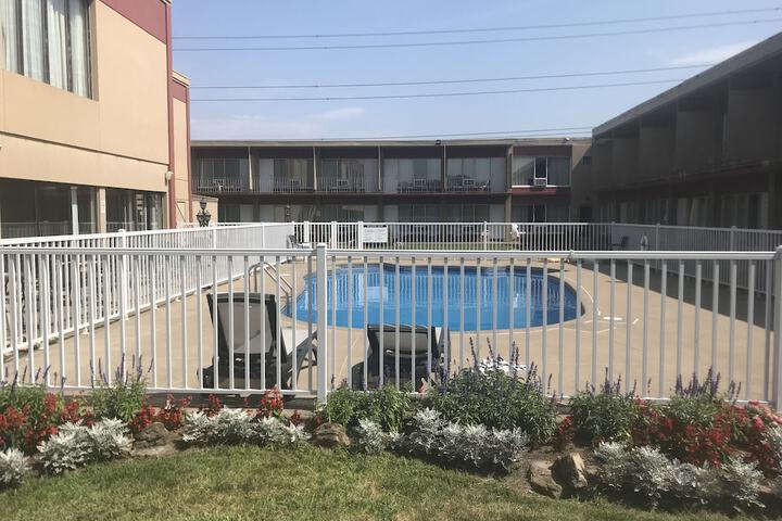 Pool 11 of 67