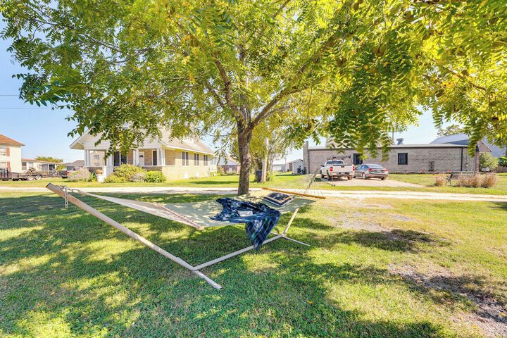 Home w / Fire Pit 1 Mi to Willis Wharf Boat Ramp!