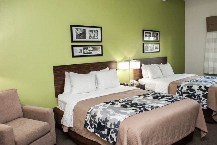 Room 25 of 54