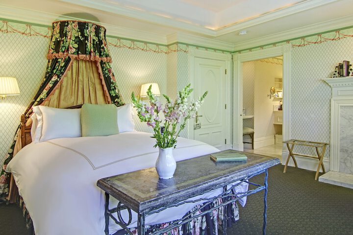 Room 16 of 71