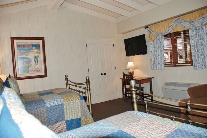 Room 52 of 64