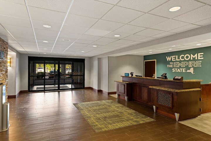 Hampton Inn & Suites Poughkeepsie