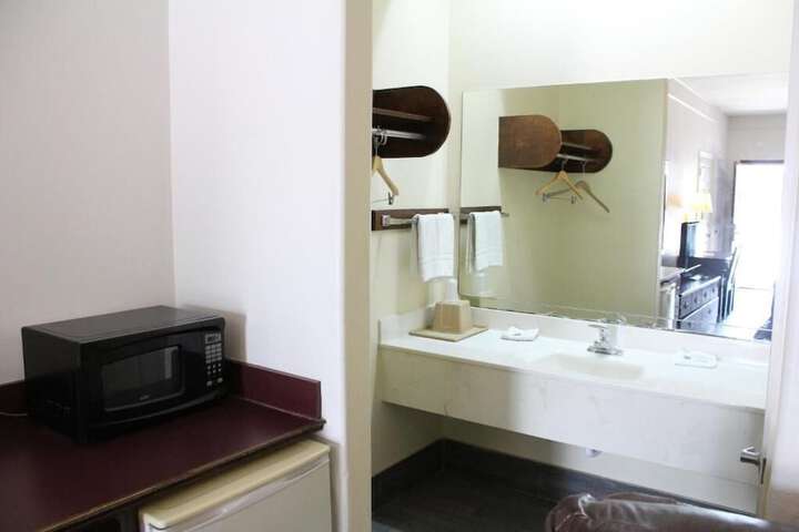 Room 21 of 25