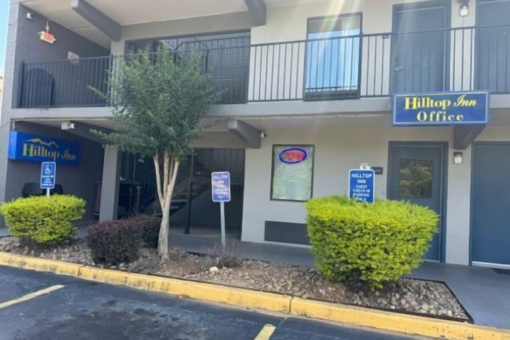 Hilltop Inn