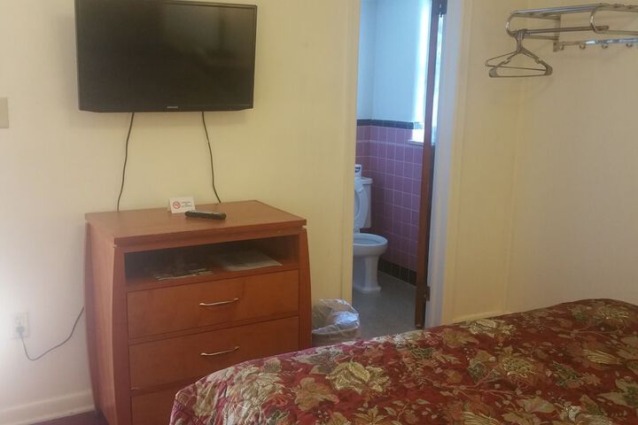 Room 29 of 65