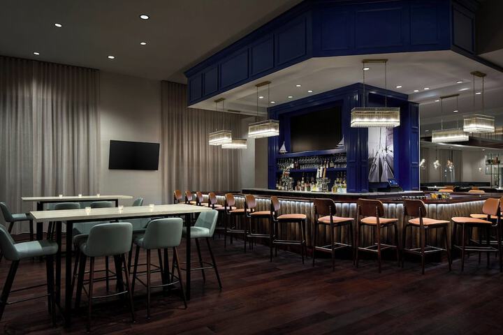 Renaissance Portsmouth-Norfolk Waterfront Hotel