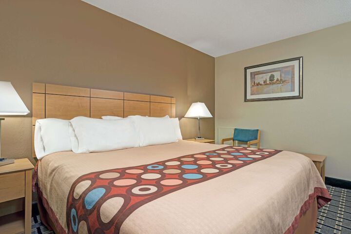 Room 14 of 15