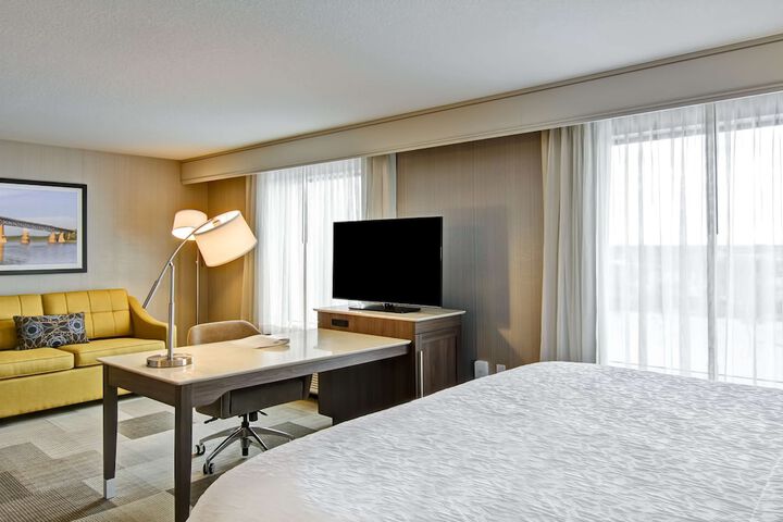 Room 13 of 37