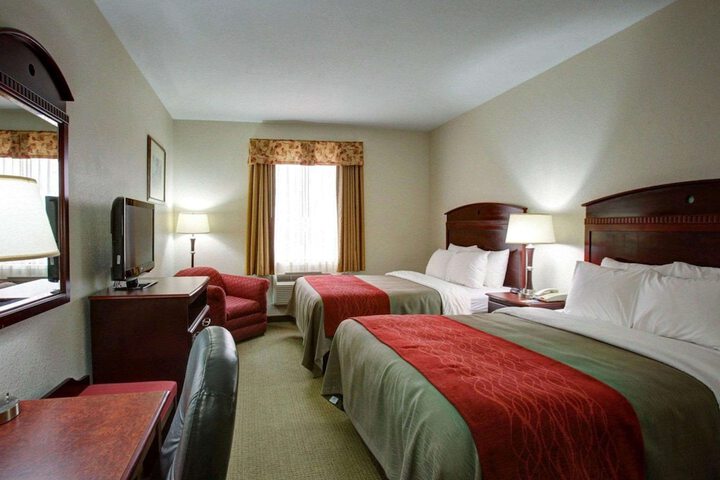 Room 8 of 33