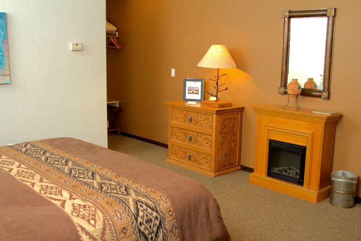 Room 13 of 38