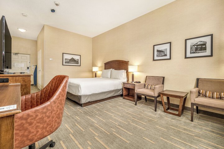 Room 137 of 200