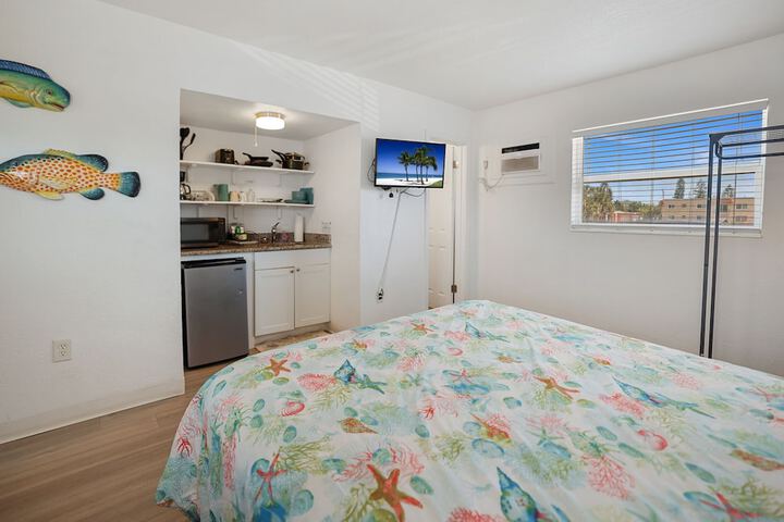 Room 103 of 166