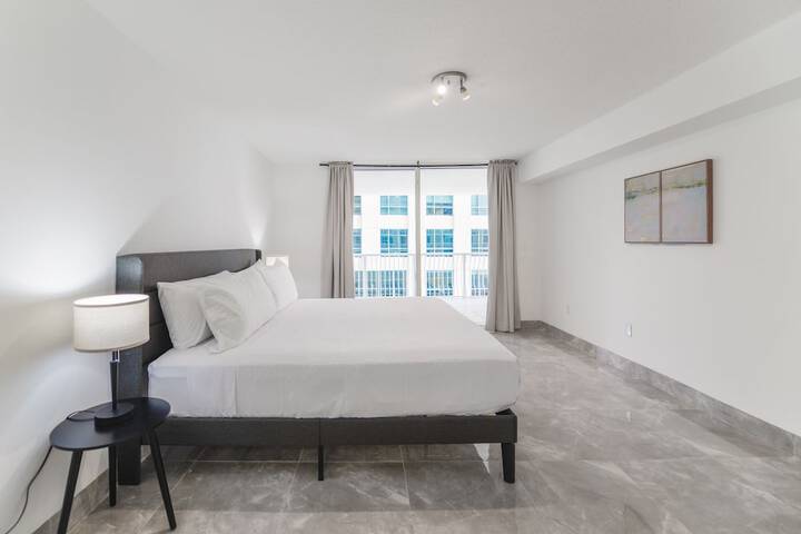 Room 196 of 265