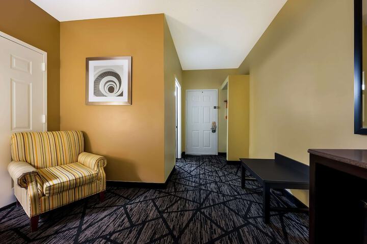 Room 30 of 37