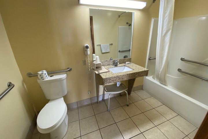 Room 11 of 35