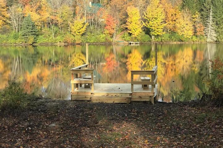 Hidden LakeFront Retreat