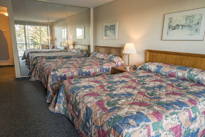 Flagship Inn