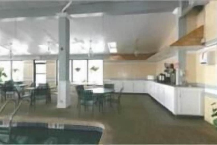 Hyannis Travel Inn