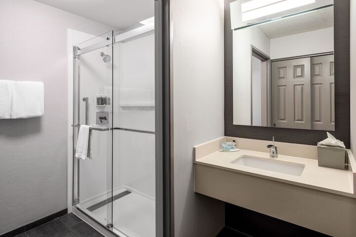Room 21 of 40