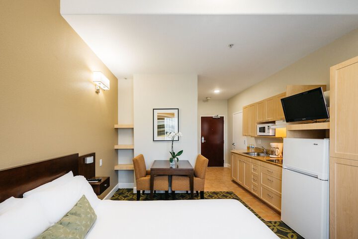 Room 27 of 45