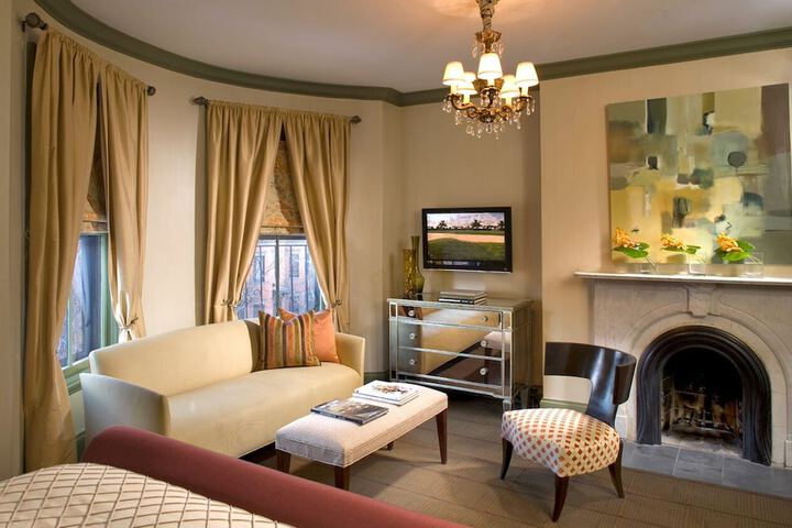Room 11 of 30