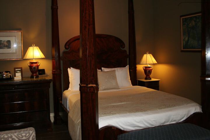 Room 35 of 49
