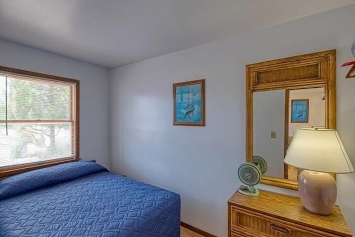 Room 17 of 22
