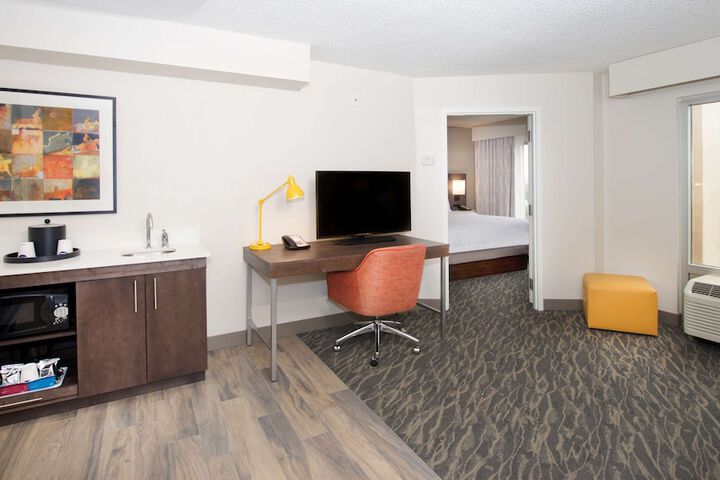 Room 13 of 60