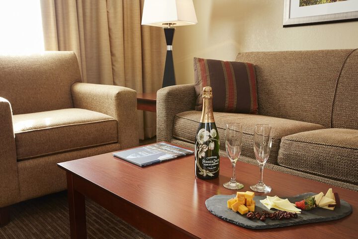 DoubleTree Suites by Hilton Hotel Cincinnati - Blue Ash