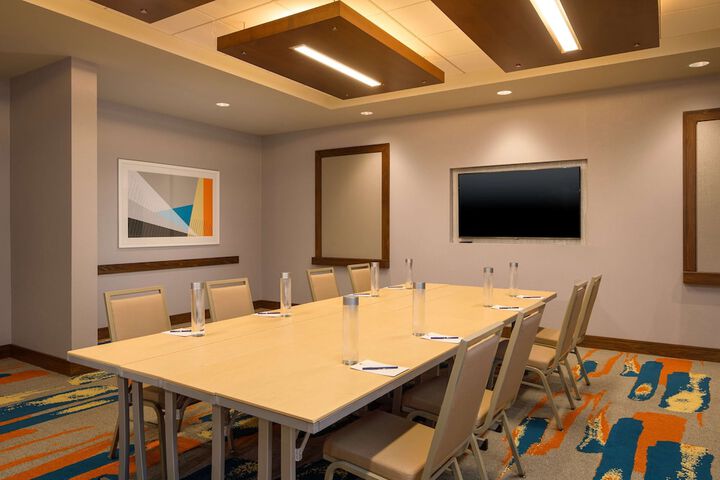 DoubleTree by Hilton Pittsburgh - Cranberry