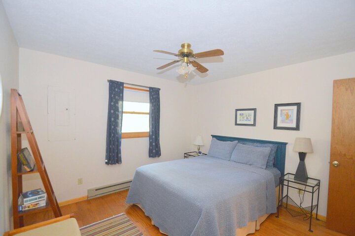 Rosies Creekside Retreat - 3 BR Escape!