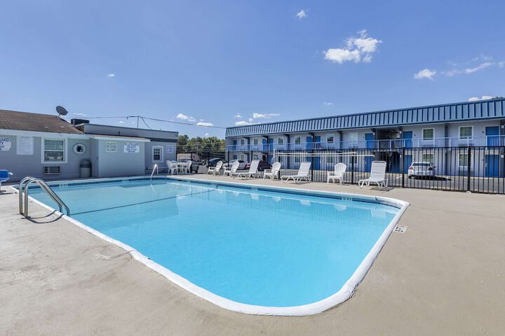 Pool 11 of 33