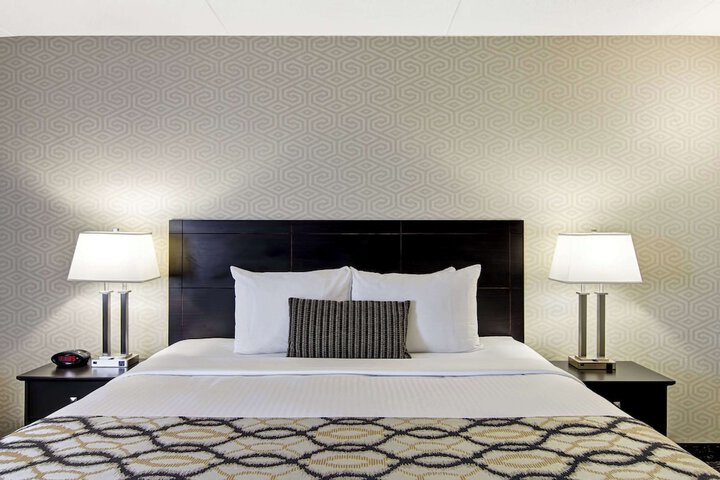 Room 43 of 106