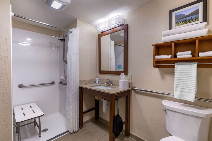 Room 21 of 65