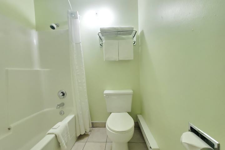Room 44 of 61