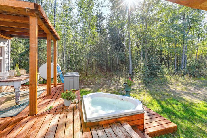 Delta Junction Retreat w / Northern Lights Cabin!