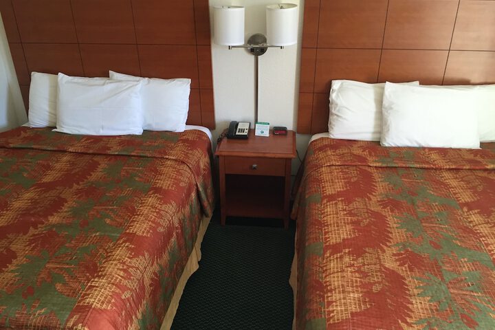 Room 40 of 66