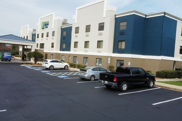 Hotel 4 of 79
