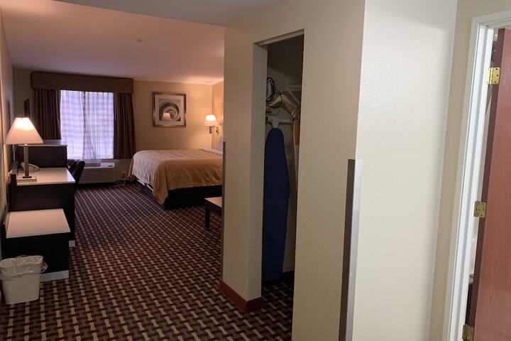 Room 29 of 62