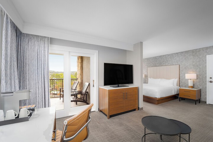 Room 40 of 142