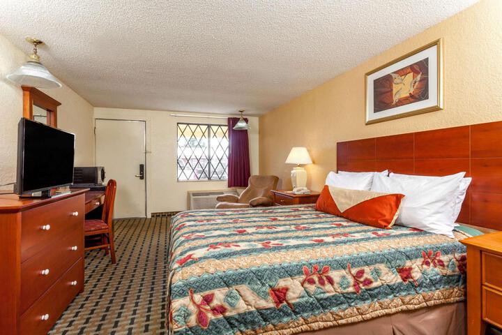 Knights Inn Seymour