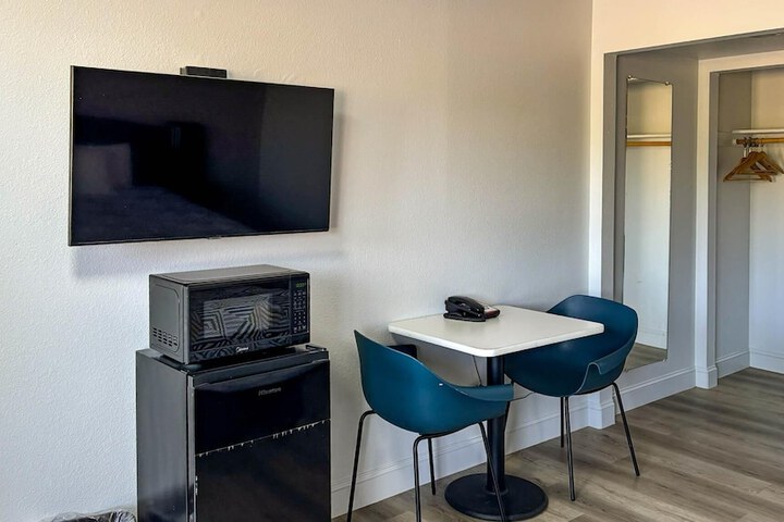 Motel 6 Selma CA