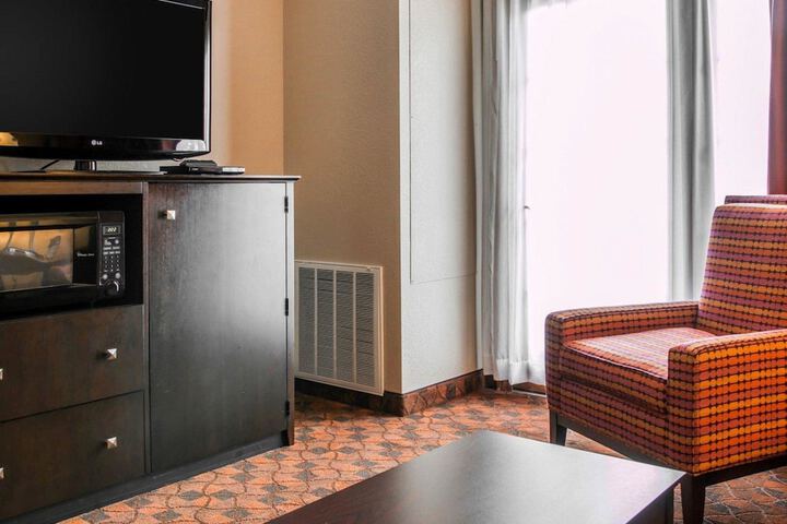 Comfort Inn & Suites and Conference Center