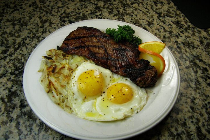 Dining 30 of 46