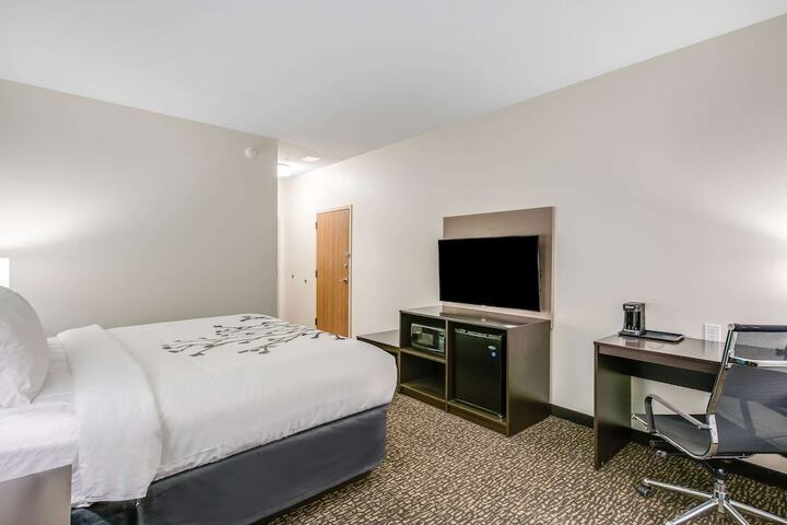 Room 14 of 34