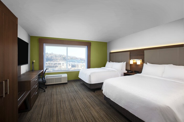 Holiday Inn Express Charleston-Civic Center by IHG