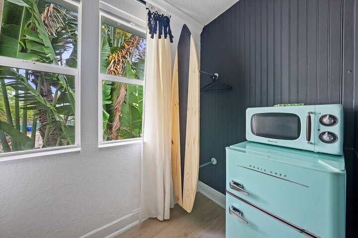 Room 16 of 35