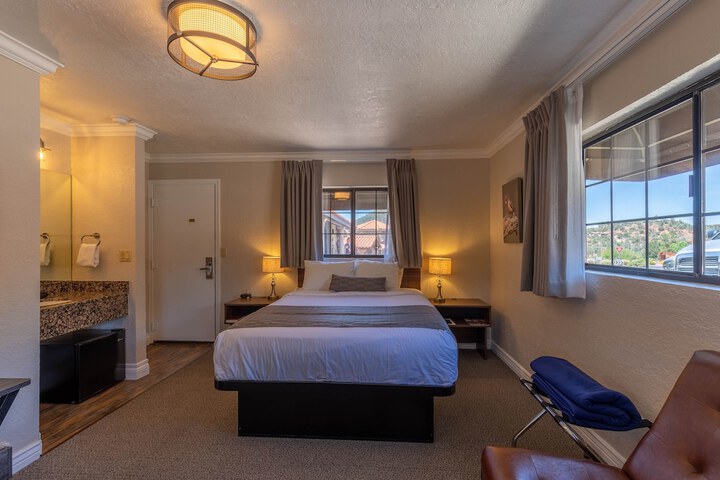 Room 18 of 39